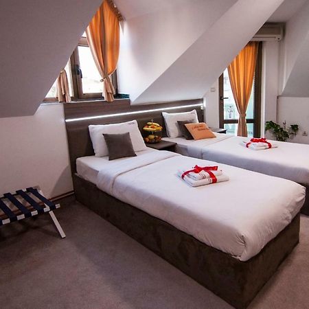 Guesthouse Villa Modex Парачин Екстер'єр фото