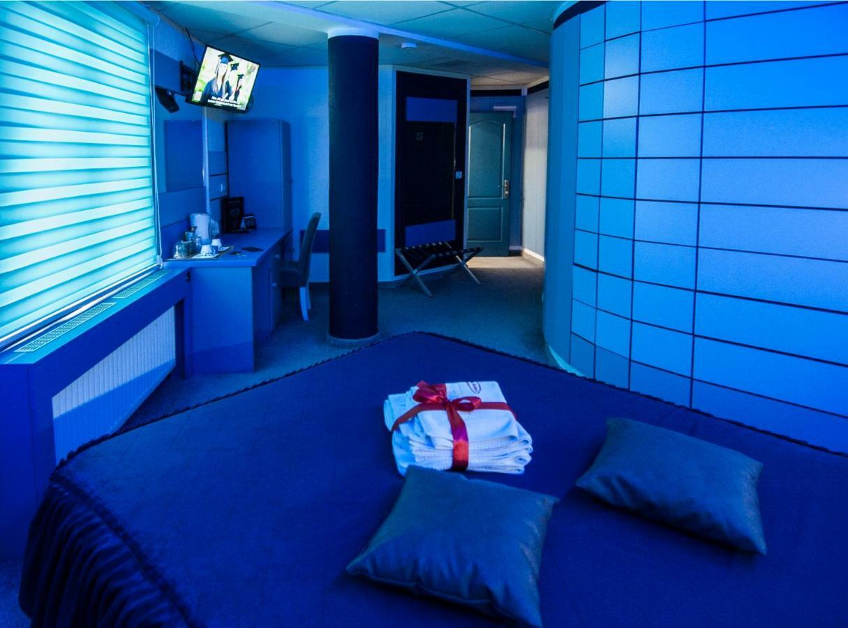 Guesthouse Villa Modex Парачин Екстер'єр фото