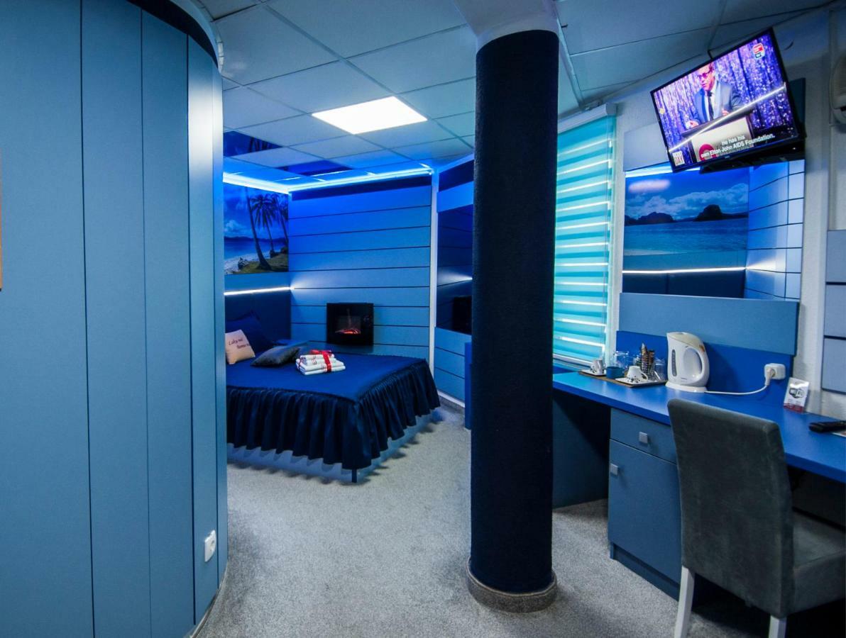 Guesthouse Villa Modex Парачин Екстер'єр фото