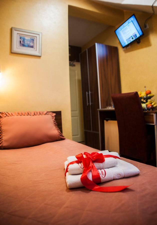 Guesthouse Villa Modex Парачин Екстер'єр фото