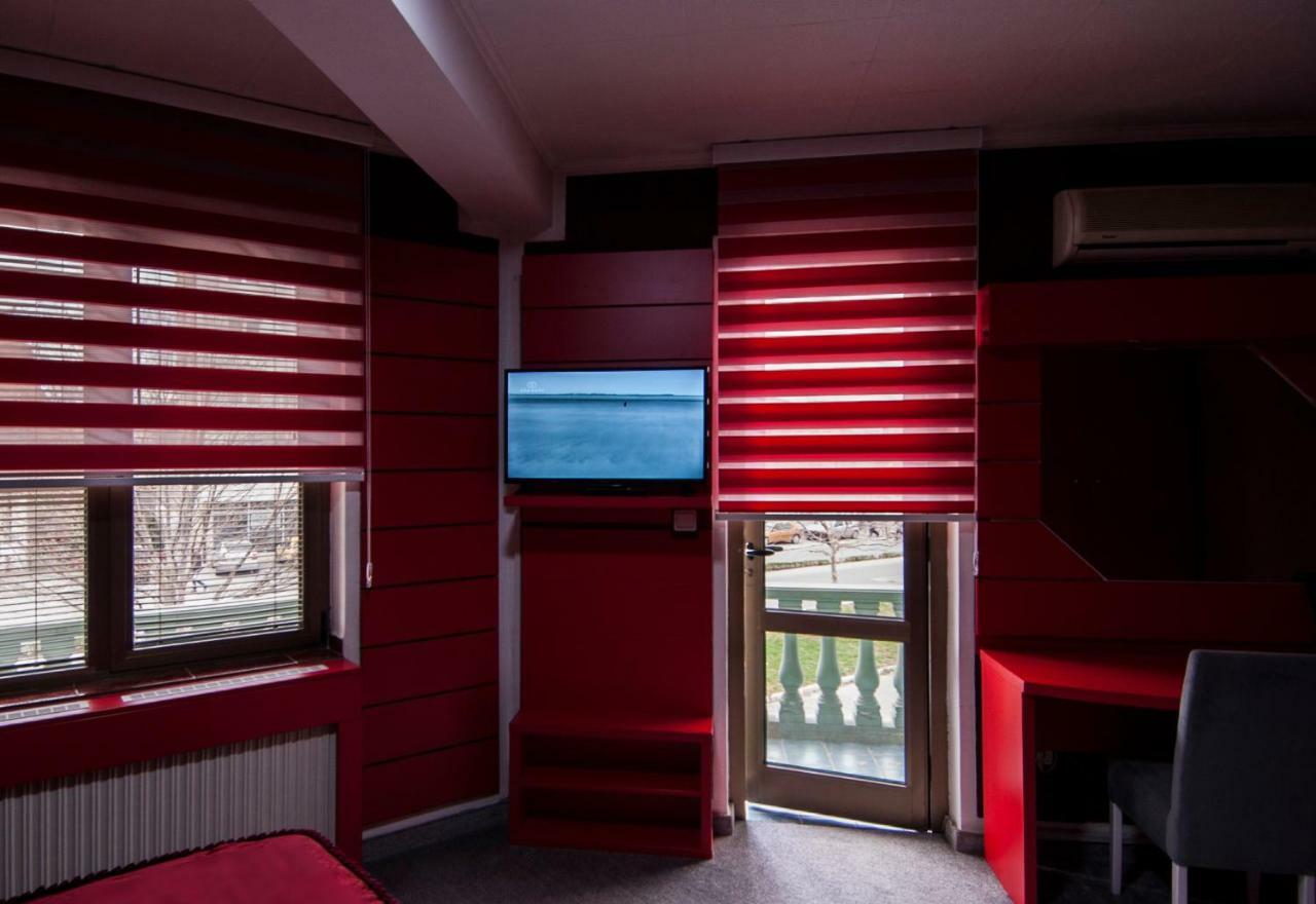 Guesthouse Villa Modex Парачин Екстер'єр фото