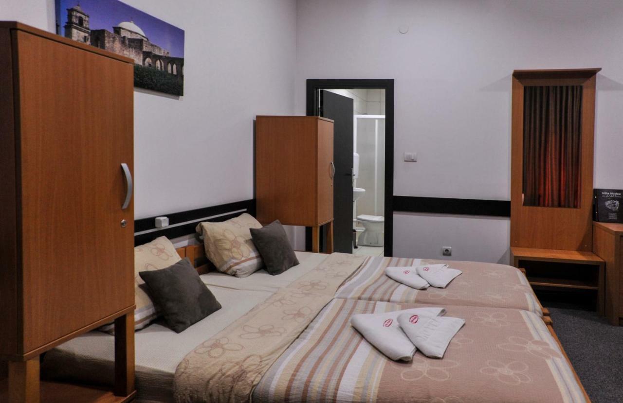 Guesthouse Villa Modex Парачин Екстер'єр фото
